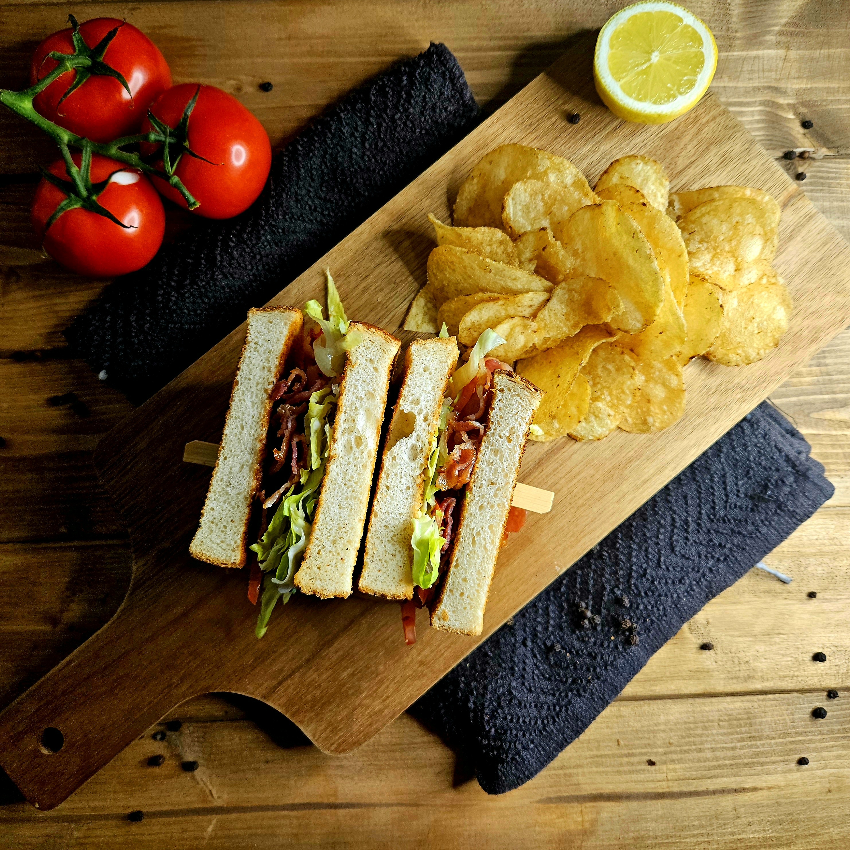BLT with Black Pepper Mayo
